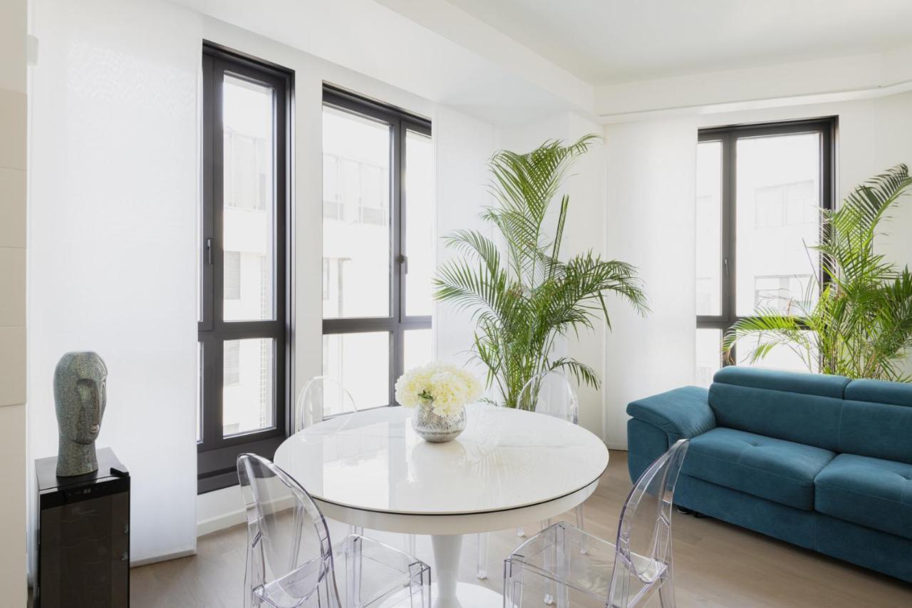 Easylife - Lussuosa Dimora Con Rooftop Condominiale Vista Duomo ミラノ エクステリア 写真