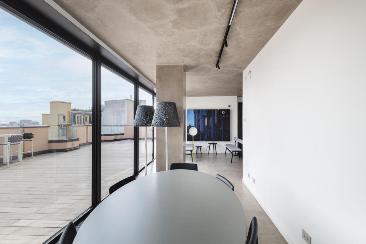 Easylife - Lussuosa Dimora Con Rooftop Condominiale Vista Duomo ミラノ エクステリア 写真