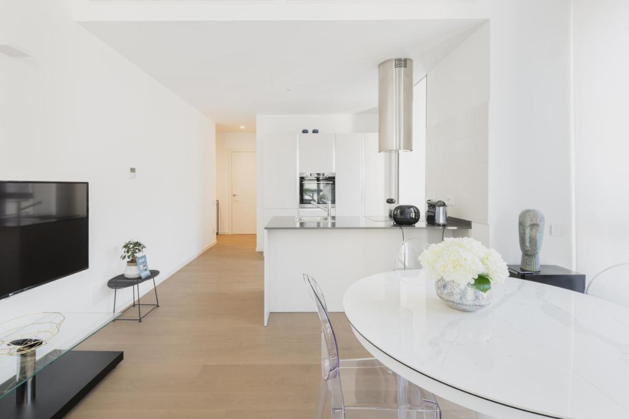 Easylife - Lussuosa Dimora Con Rooftop Condominiale Vista Duomo ミラノ エクステリア 写真
