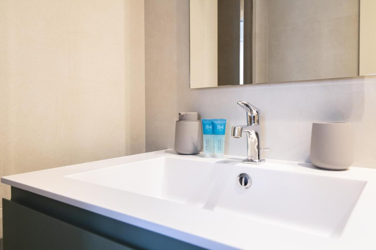 Easylife - Lussuosa Dimora Con Rooftop Condominiale Vista Duomo ミラノ エクステリア 写真