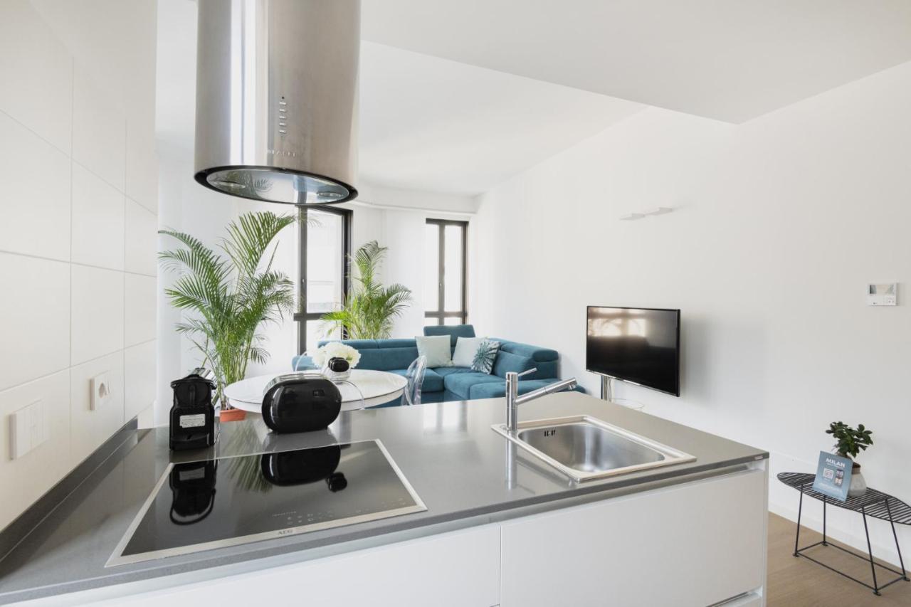 Easylife - Lussuosa Dimora Con Rooftop Condominiale Vista Duomo ミラノ エクステリア 写真